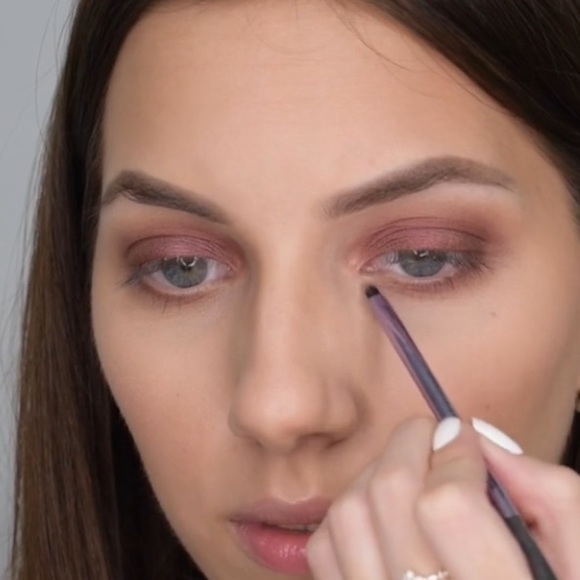 💗THEBALM AND THE BEAUTIFUL - EPISODE 1 Eyeshadow Palette - Picture 10 of 12